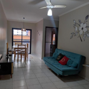 Apartamento 100 metros da praia